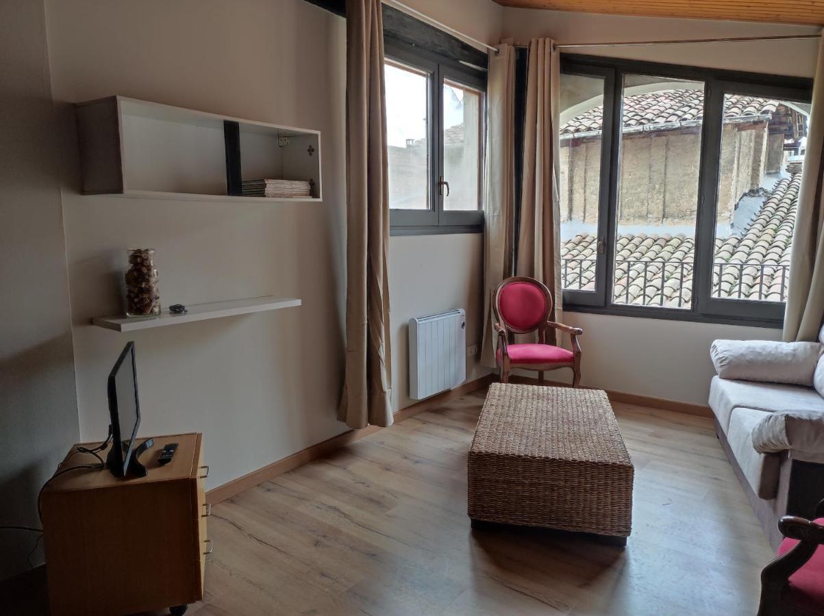 Apt 3 Atic Acollidor Al Centre De Vic - Aptgarbi エクステリア 写真