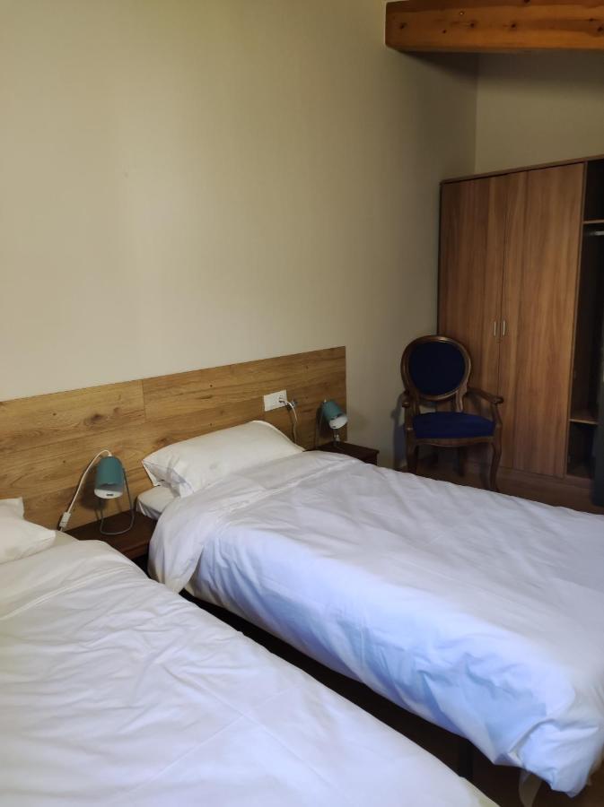 Apt 3 Atic Acollidor Al Centre De Vic - Aptgarbi エクステリア 写真