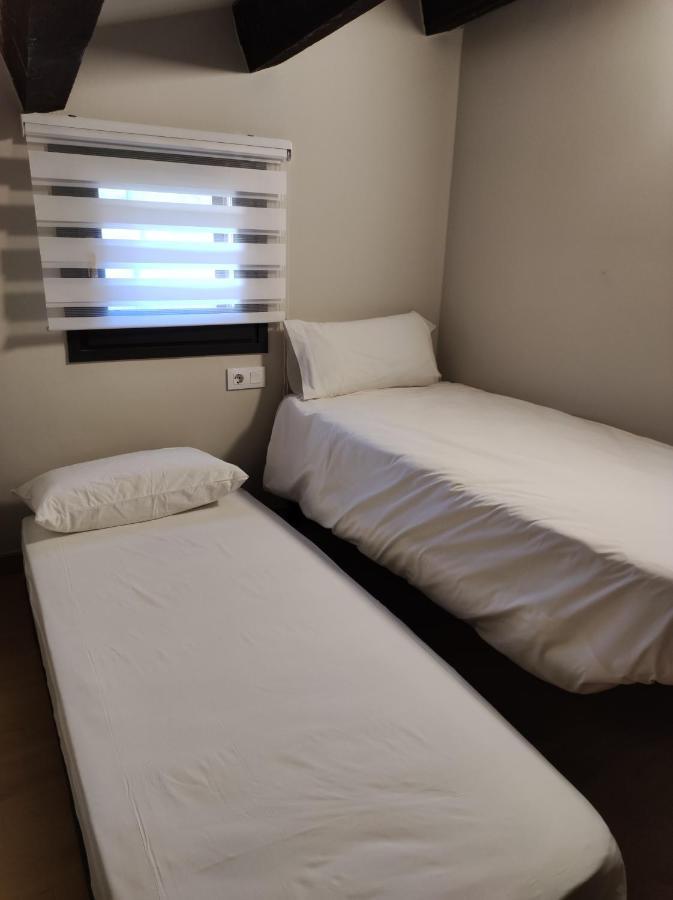 Apt 3 Atic Acollidor Al Centre De Vic - Aptgarbi エクステリア 写真